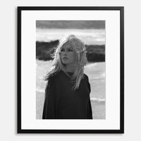 black/white;black frame