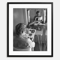 black/white;black frame