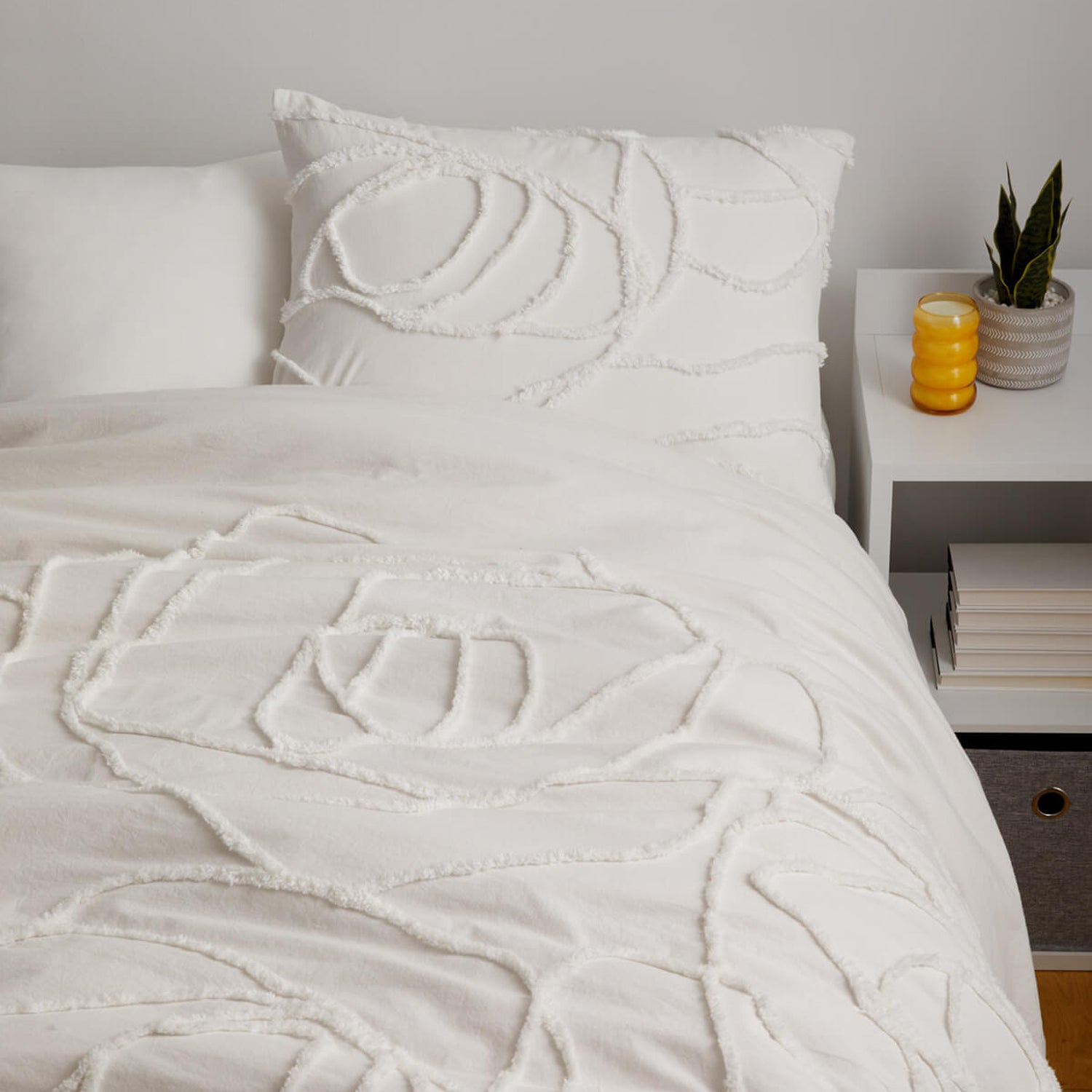 Dormify Boho Rose Comforter and Sham Set