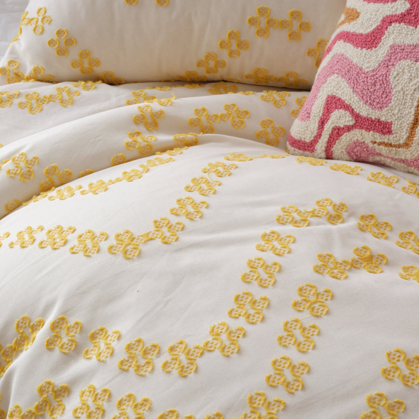 Layla Wavy Daisy Comforter and Sham Set Dorm Essentials Dormify